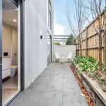 Rent 2 bedroom apartment in Melbourne