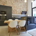 Rent 4 bedroom apartment of 70 m² in Barcelona