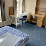 Rent 4 bedroom flat in Wales