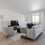 Rent 3 bedroom apartment of 121 m² in lisbon