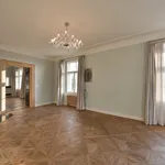 Rent 5 bedroom apartment in Prague