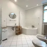 Pronajměte si 2 ložnic/e byt o rozloze 86 m² v Praha