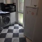 Rent 4 bedroom flat in Wales