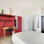 Rent a room in paris