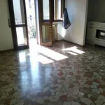 Rent 2 bedroom apartment of 90 m² in Padova