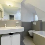 Rent 4 bedroom apartment of 14 m² in Stuttgart