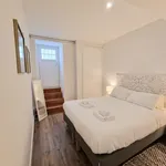 Rent 1 bedroom apartment of 80 m² in Lisbon