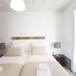 Rent 3 bedroom apartment of 75 m² in lisbon