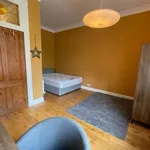 Rent 2 bedroom flat in Scotland