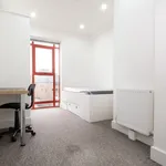 Flat to rent in South Street, Reading, Berkshire RG1