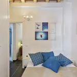 Rent 3 bedroom apartment of 35 m² in Genoa