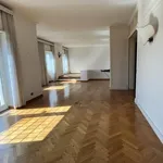 Rent 5 bedroom apartment of 198 m² in Roma