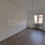 Rent 3 bedroom apartment of 90 m² in Milano