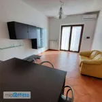 Affitto 3 camera appartamento di 70 m² in Crotone