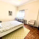 Rent a room in lisbon