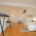 Rent 1 bedroom apartment of 75 m² in lisbon