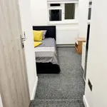 Room to rent in 50 Hatfield Road, Watford WD24