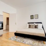 Pronajměte si 1 ložnic/e byt o rozloze 33 m² v Prague