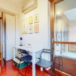 Rent 3 bedroom apartment of 77 m² in Milan