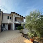 Rent 5 bedroom house of 220 m² in Perugia