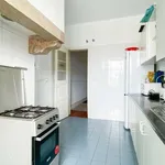 Rent a room of 110 m² in lisbon