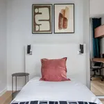 Appartement de 72 m² avec 2 chambre(s) en location à paris