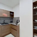 Appartement de 145 m² avec 6 chambre(s) en location à Paris