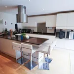 Rent 4 bedroom house in East Midlands