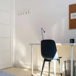 Rent 5 bedroom apartment in Milan