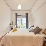 Rent a room of 220 m² in Lisboa