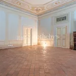 Rent 16 bedroom apartment of 525 m² in Lucca