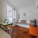 Appartement de 220 m² avec 1 chambre(s) en location à Paris
