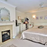 Rent 5 bedroom house in South East England