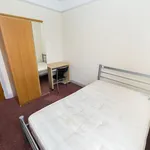 Rent 6 bedroom house in Leeds