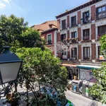 Rent a room of 150 m² in madrid