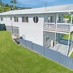 Rent 6 bedroom house in Cannonvale