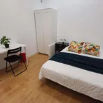 Rent a room of 180 m² in Madrid