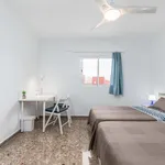 Rent 5 bedroom apartment in Valencia