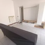 Affitto 2 camera appartamento di 65 m² in Alzano Lombardo