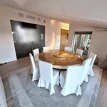 Rent 5 bedroom house of 382 m² in Meda