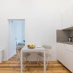 Rent 3 bedroom apartment in Berlin