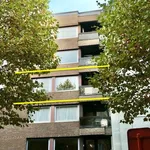 Gerenoveerd 3-kamerappartement te huur in centrum Kortrijk.