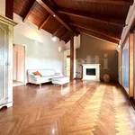 Rent 4 bedroom apartment of 125 m² in Calvizzano