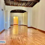 Rent 4 bedroom apartment of 200 m² in Rome