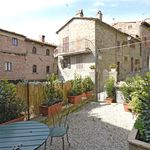 Rent 4 bedroom apartment of 100 m² in Cortona