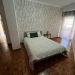 Rent 4 bedroom apartment in Lisbon