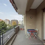 Rent 4 bedroom apartment of 120 m² in Milan