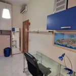 Rent a room in naples