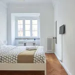 Rent 6 bedroom apartment in lisbon