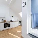 Rent a room of 213 m² in berlin